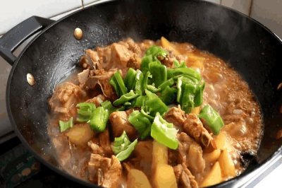 ​土豆炖排骨怎么做 土豆炖排骨的做法