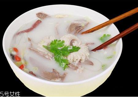 羊肉汤为什么后味发酸 煮久了发酸 羊肉汤为什么后味发酸 煮久了发酸