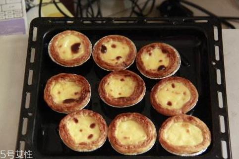 烤箱烤蛋挞的温度和时间 根据烤箱大小来定