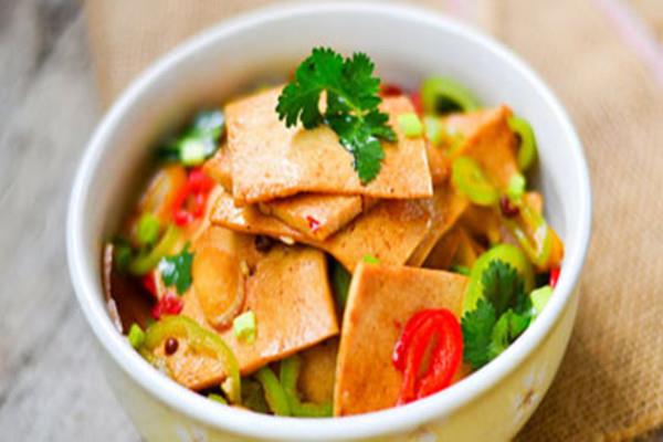 辣炒千页豆腐的做法 辣炒千页豆腐怎么做好吃 辣炒千页豆腐的做法 辣炒千页豆腐怎么做好吃