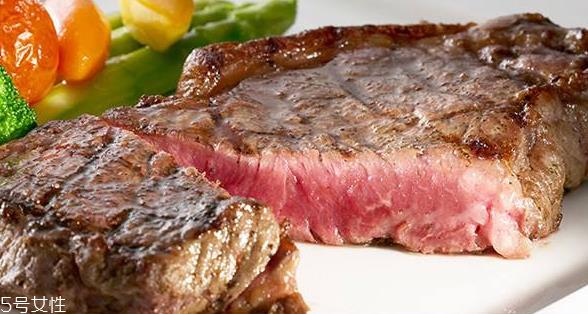 菲力牛排和黑椒牛排的区别