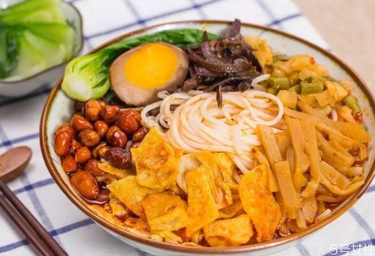 螺蛳粉太臭怎么去臭味 螺蛳粉的房间怎么除臭