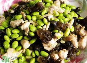 青豆和木耳能一起吃吗？青豆和木耳能一起炒吗？