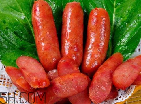 一根烤肠的热量是多少 一根烤肠多少卡路里