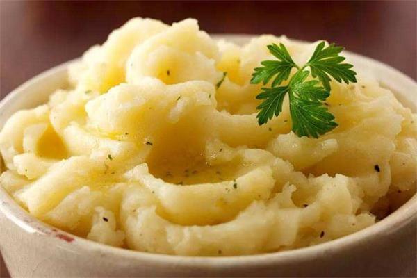 土豆泥隔夜还能吃吗 隔夜土豆泥的危害
