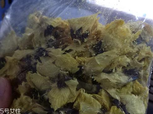 秋葵花泡水喝副作用 别过量就行 秋葵花泡水喝副作用 别过量就行