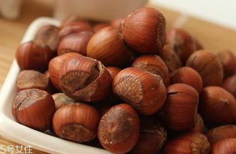 榛子不能和什么一起吃 搭配巧克力易过敏 榛子不能和什么一起吃 搭配巧克力易过敏