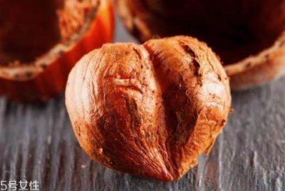 ​榛子不能和什么一起吃 搭配巧克力易过敏