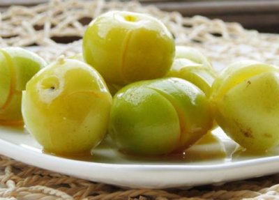 ​三华李可以用盐泡吗？三华李能用盐水泡吗