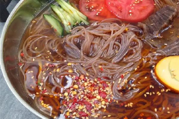 冷面怎么煮不粘 冷面煮出来黏怎么回事 冷面怎么煮不粘 冷面煮出来黏怎么回事