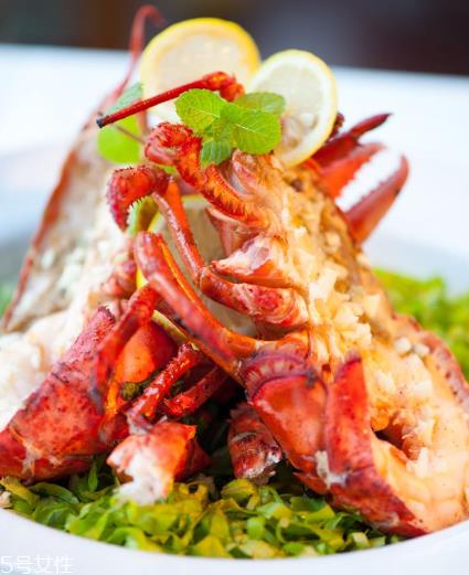 波士顿龙虾清蒸多久?波士顿龙虾蒸几分钟? 波士顿龙虾清蒸多久?波士顿龙虾蒸几分钟?