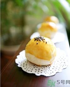 苏式月饼怎么烤?烤苏式月饼的温度是多少? 苏式月饼怎么烤?烤苏式月饼的温度是多少?