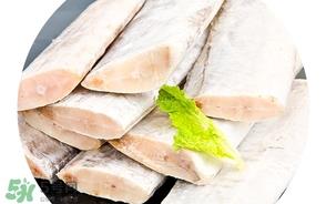 带鱼表面银色需要去掉吗?带鱼身上银色要洗干净吗? 带鱼表面银色需要去掉吗?带鱼身上银色要洗干净吗?