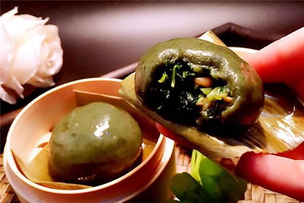 艾草青团怎么做会绿 加入小苏打 艾草青团怎么做会绿 加入小苏打