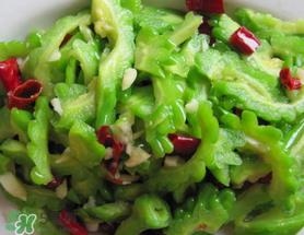 香椿和苦瓜能一起吃吗？香椿和苦瓜一起吃好吗？