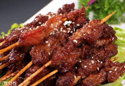 微波炉烤肉串要多长时间 几分钟即可