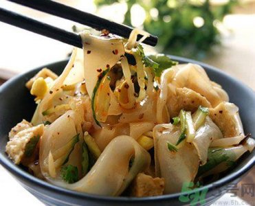 ​自己在家怎么做凉皮？家常凉皮怎么做？