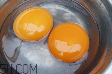 腌鹅蛋臭了还能吃吗 臭鹅蛋对身体有害吗