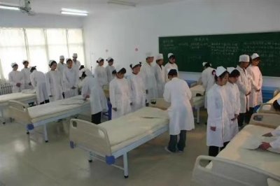 ​临沂卫校招生简章，招生要求，录取分数