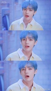 金泰亨欧巴这个蓝色的头发真的绝了!全靠颜值在撑着