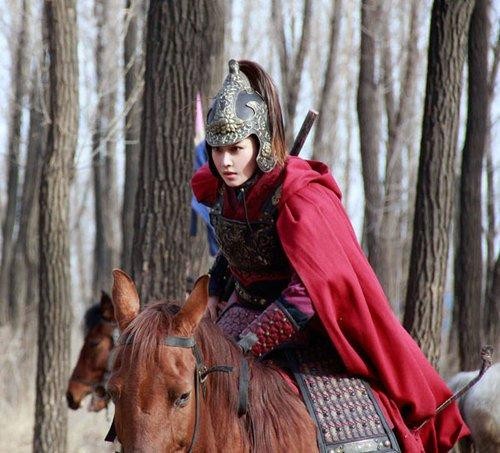 击鼓退金兵是谁(梁红玉擂鼓退金兵)