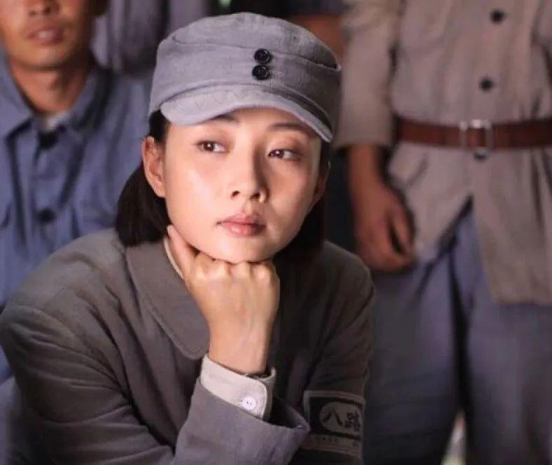 殷桃图片个人资料 ;曾被重庆落马高官“包养三年”?真相来了