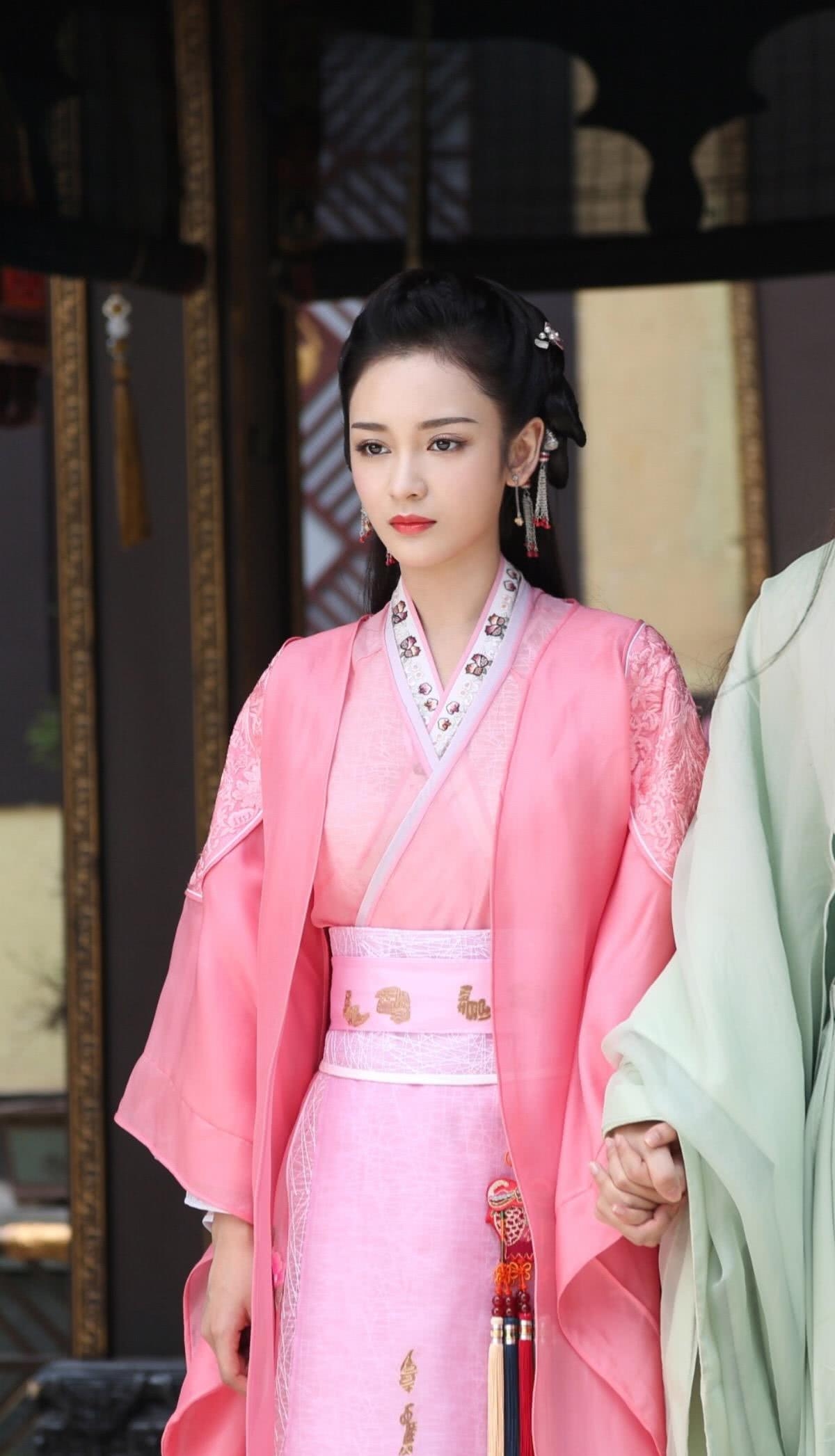 唐嫣旗下有哪些艺人(唐嫣旗下艺人有多少斤) 唐嫣 旗下 第2张