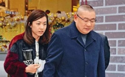 ​猎艳无数的刘銮雄，为何独宠平淡无奇的甘比，背后的原因让人唏嘘