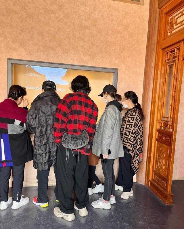 戚薇与李承铉早期的同框照（37岁戚薇官宣怀二胎）(5)