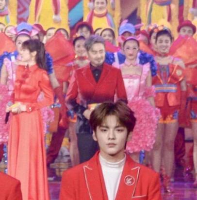 吴秀波给北京卫视春晚出大难题：站主咖、串词超多，恐无法删除