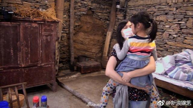 吴尊首次爆老婆私照，亲吻孕肚，画面好温馨，满满的幸福感！