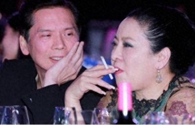 ​向华强两个儿子：大儿子成为武打明星，他的小儿子呢？