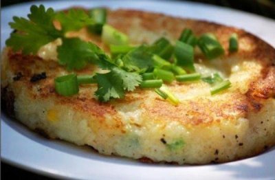 ​用一个土豆和一勺面粉就能做出营养美味的早餐，两种做法供您选择