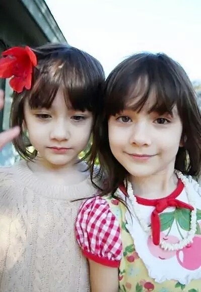 世界上最美的混血双胞胎长大了！