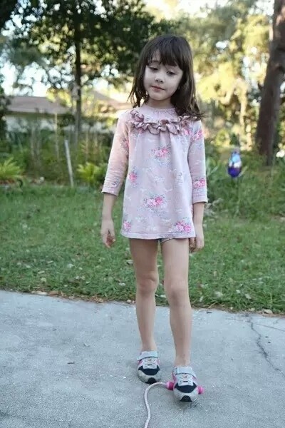 世界上最美的混血双胞胎长大了！