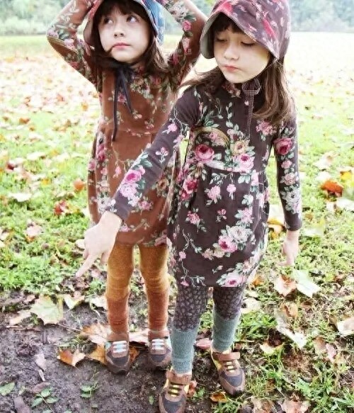 世界上最美的混血双胞胎长大了！