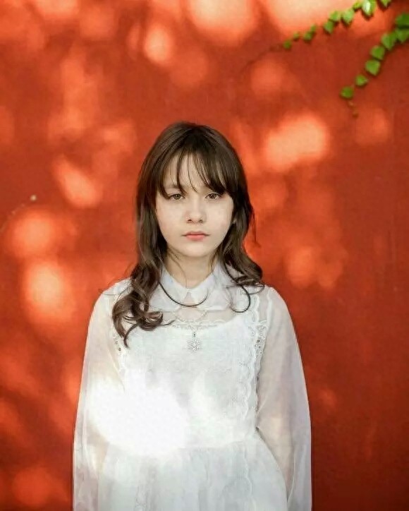 世界上最美的混血双胞胎长大了！