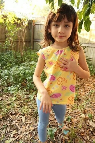 世界上最美的混血双胞胎长大了！