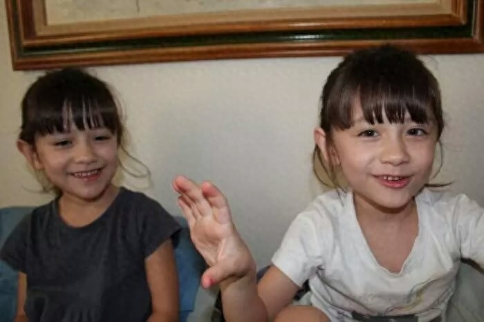 世界上最美的混血双胞胎长大了！