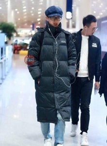 ​刘昊然和董思成竟是同班同学？怪不得会在机场光明正大地撞衫！