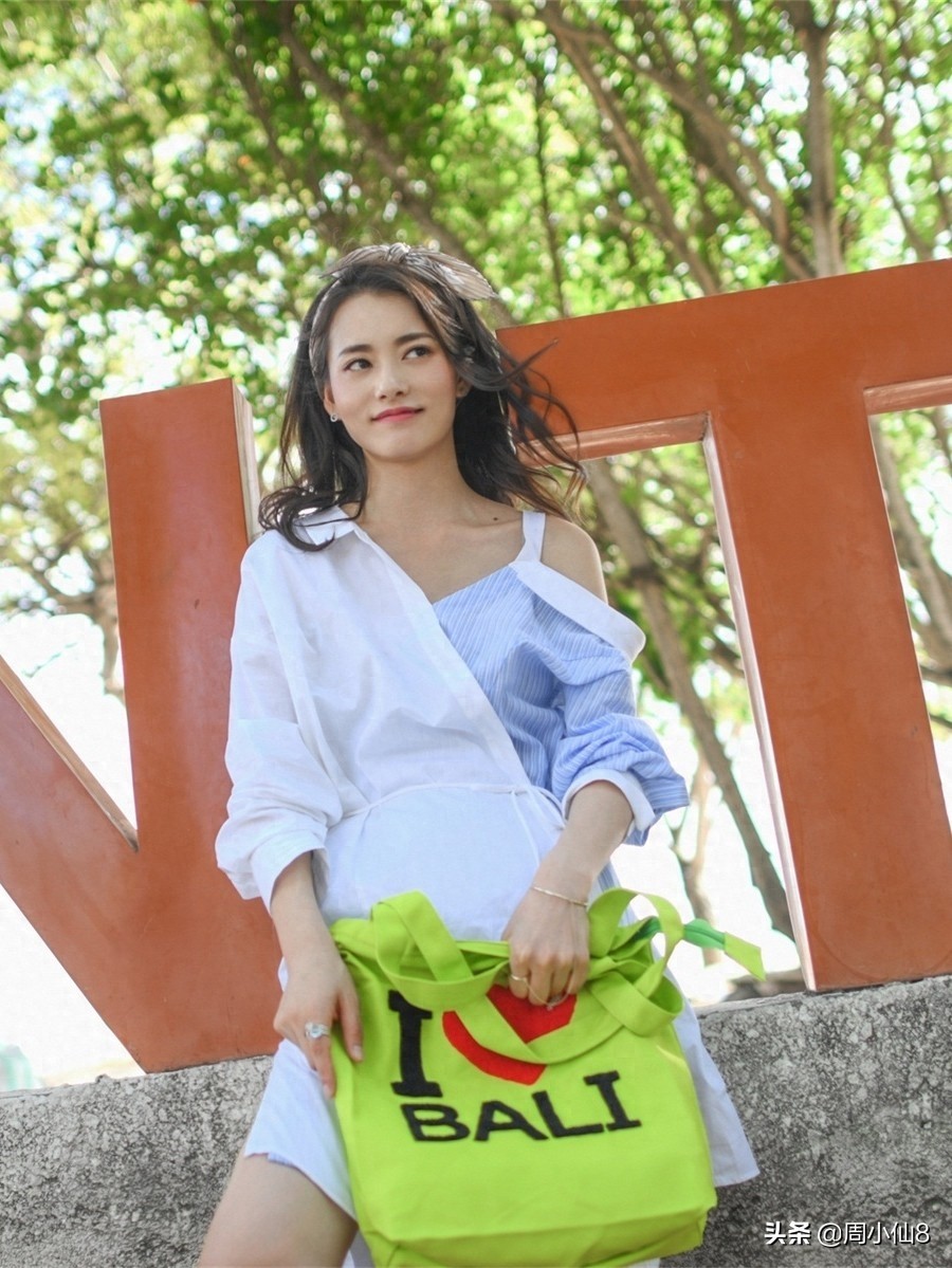 柴碧云,娱乐圈影视女演员,是具有潜力的女明星