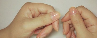 ​指甲涂了磨砂还可以涂亮油吗