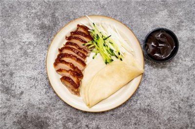 ​小伙裸辞卖预制菜：年亏40万后再度创业并成功逆袭