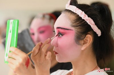 ​河北石家庄：国家级非遗深泽坠子