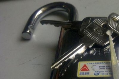 ​玥玛锁怎么锁门