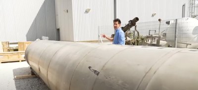 ​英国记者参观伊朗导弹残骸：光燃料箱就11米