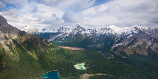 “美国”共拥有九种不同气候类型,是世界上气候类型最为丰富国家