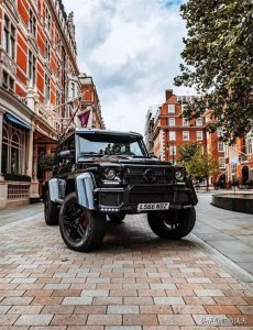 ​故宫奔驰女事件真相调查：管理疏漏还是特权横行？