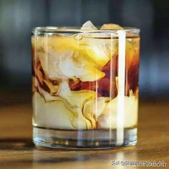 伏特加的正确饮用方法（解锁日常饮用伏特加的正确姿势）(9)