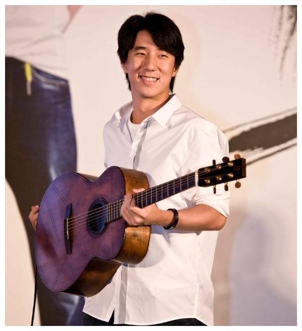 房祖名近照曝光,卷入胜利事件仍发福明显